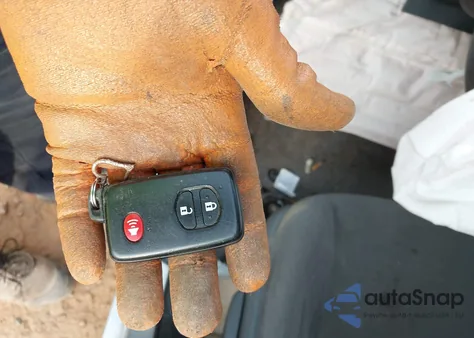 2014 Toyota Prius Three from USA, damaged, VIN JTDKN3DUXE0386653